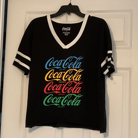 size XL (juniors 1X), bust is up to 46" inches, coca cola shirt, new condition - Picture 5 of 6